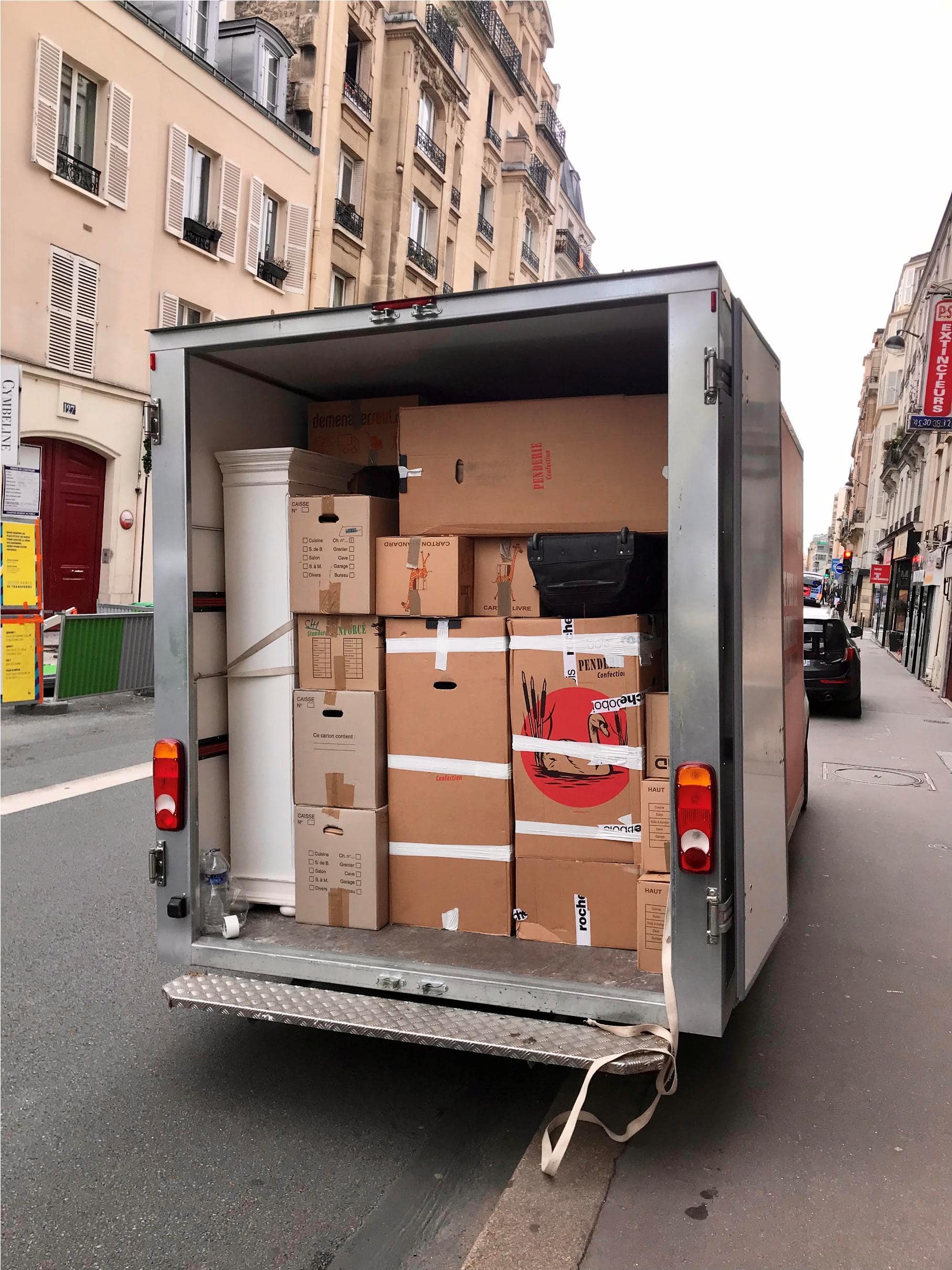 Camion de déménagement